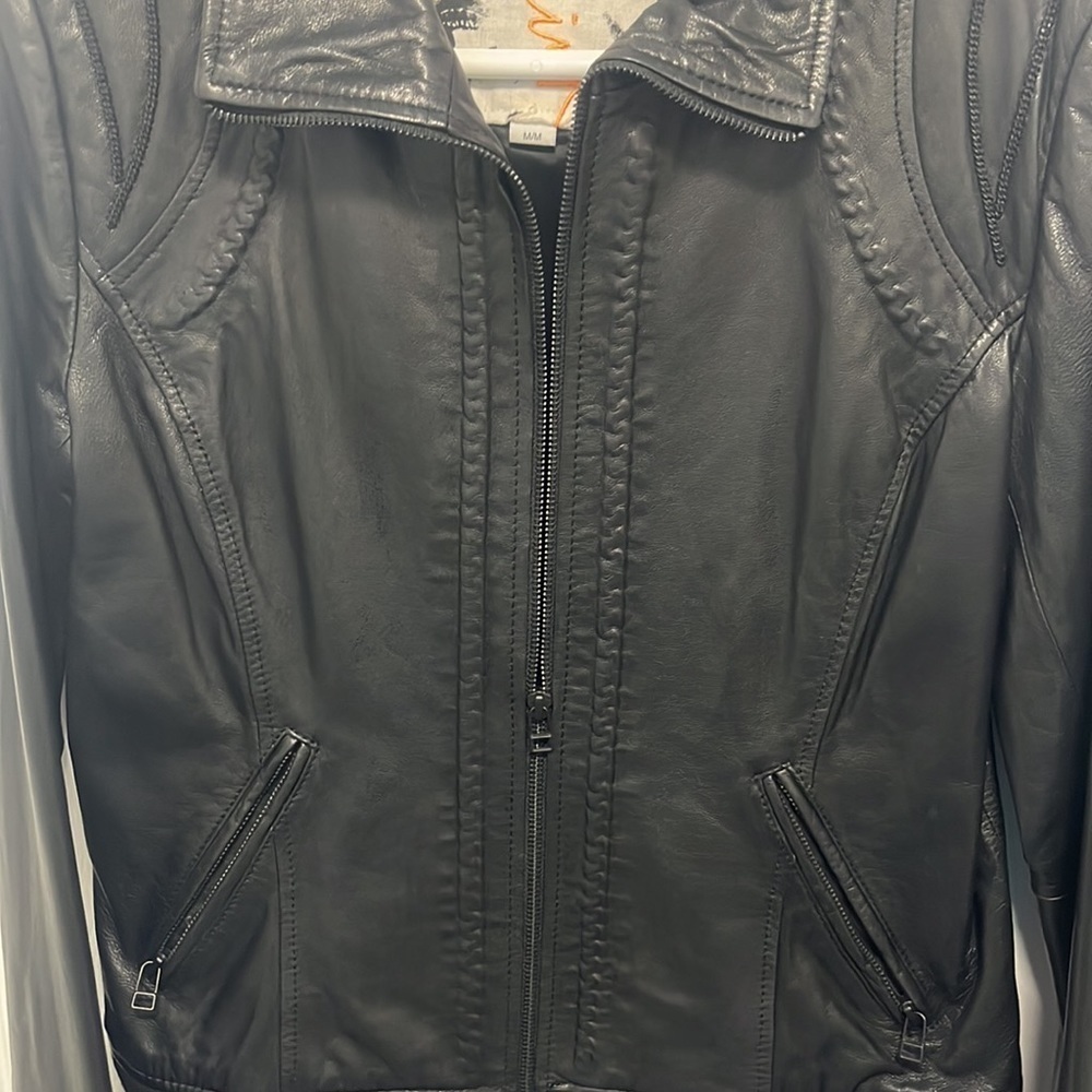 Brand new ! Limited edition Danier Leather jacket 🇨🇦 - Picture 2 of 6
